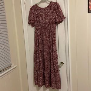 Super cute patterned maxi dress!